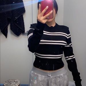 Black with white stripes guess medium cropped long sleeve